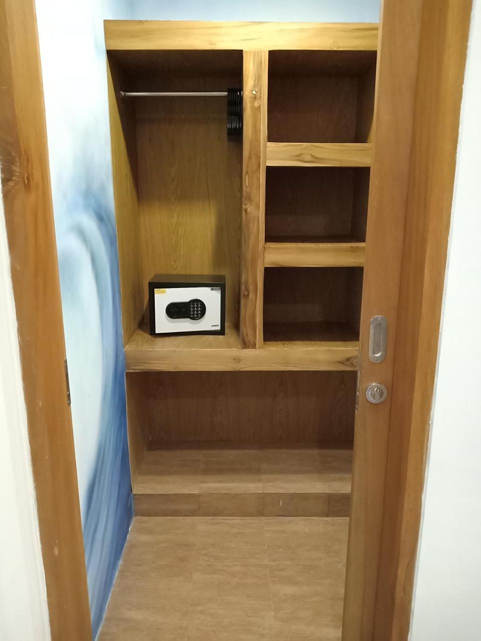 T & J Rooms Семиняк Екстериор снимка