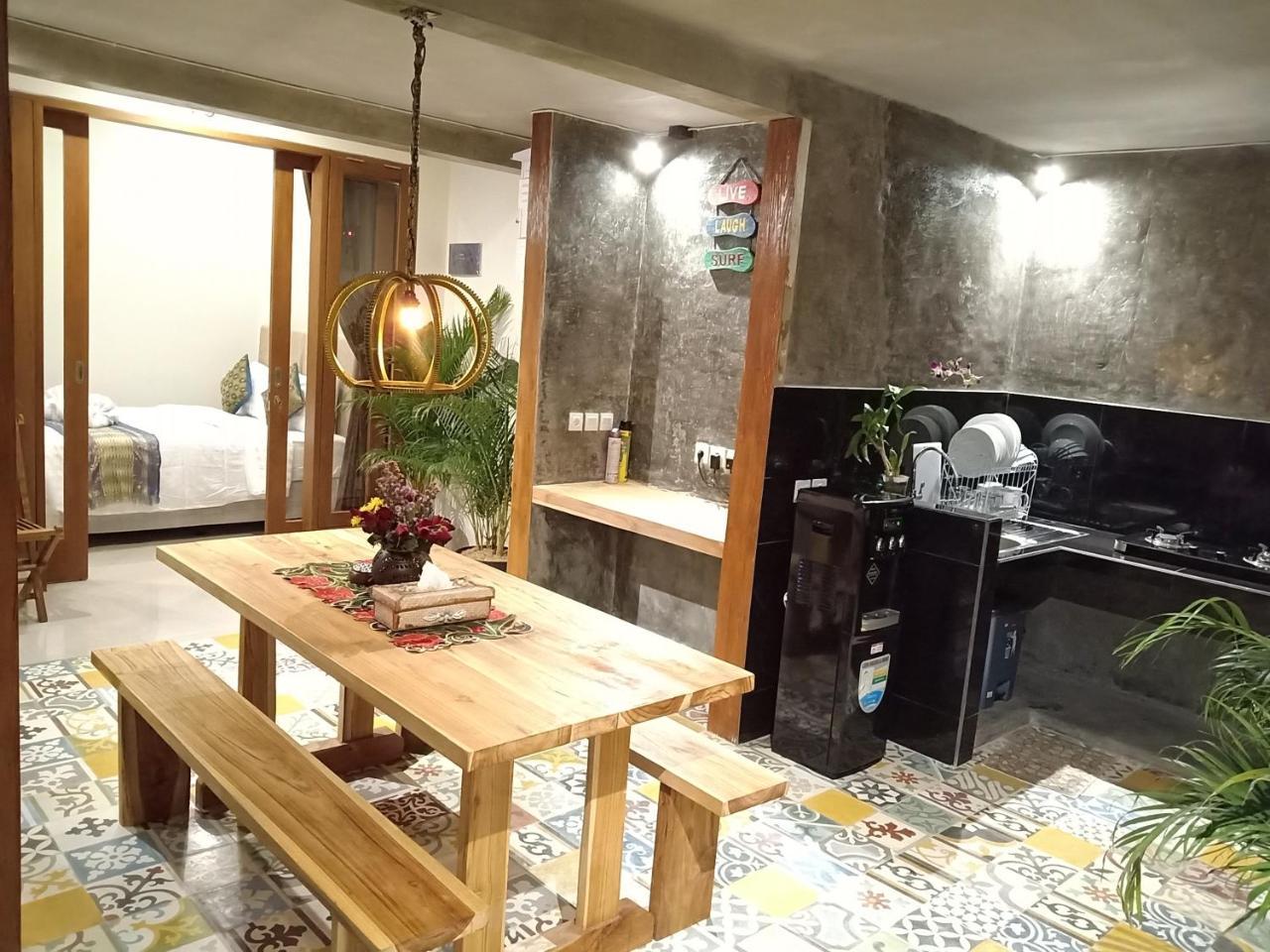 T & J Rooms Семиняк Екстериор снимка